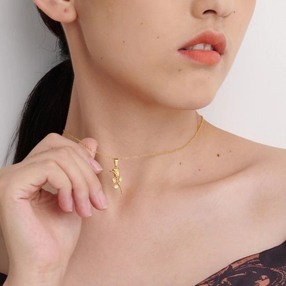 New 18K Gold Plated Rose Flower Leaf Necklace - Picture 7 of 7